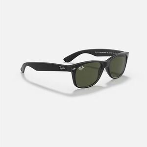 Ray-Ban Black and Green New Wayfarer Classic Sunglasses
